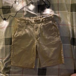 VINEYARD VINES Khaki Shorts